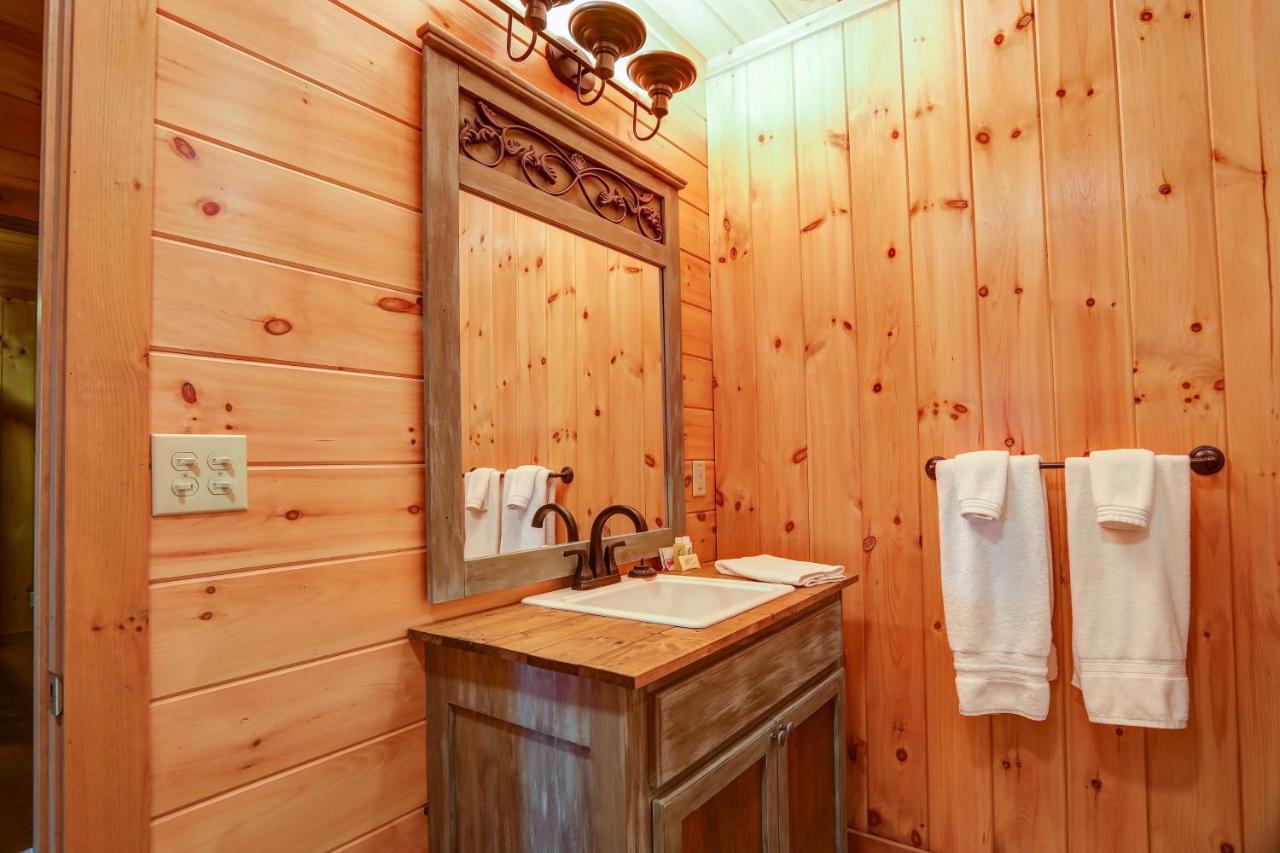 Bear Naked Bungalow Blue Ridge Dış mekan fotoğraf